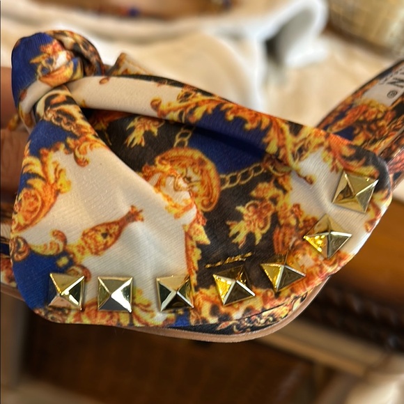 Cape Robbin Women's Blue and Gold Heeled 5” Heels - Picture 7 of 9